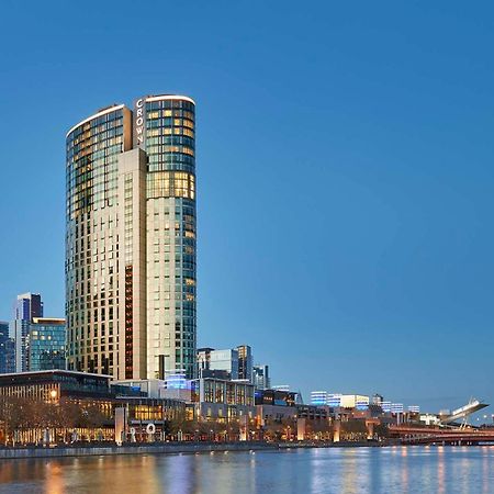 Crown Towers Melbourne Exterior foto The Crown Hotel at Night